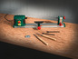 Parkside houtdraaibank met gereedschap.