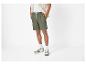 Herenshorts en sneakers: casual stijl.