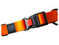 Un collier de chien orange et noir avec une boucle noire de la marque Kalle.