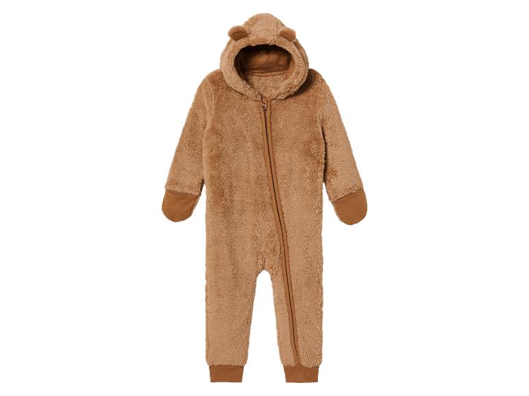 Een beren-onesie voor baby's