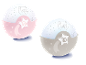 Deux veilleuses Béaba Kids, rose et beige, en forme de lune avec oursons.