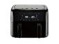 Zwarte airfryer met digitaal display.