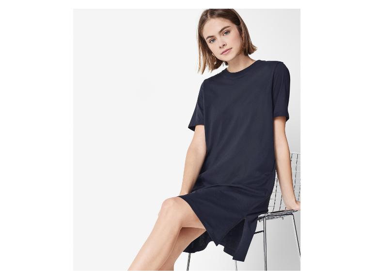 Robe t-shirt noire élégante.