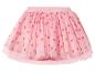 Roze tule rok met aardbeienpatroon.