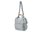 Grote grijze tas met lange schouderband.