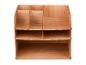 Une étagère en bois avec trois niveaux et des compartiments.
