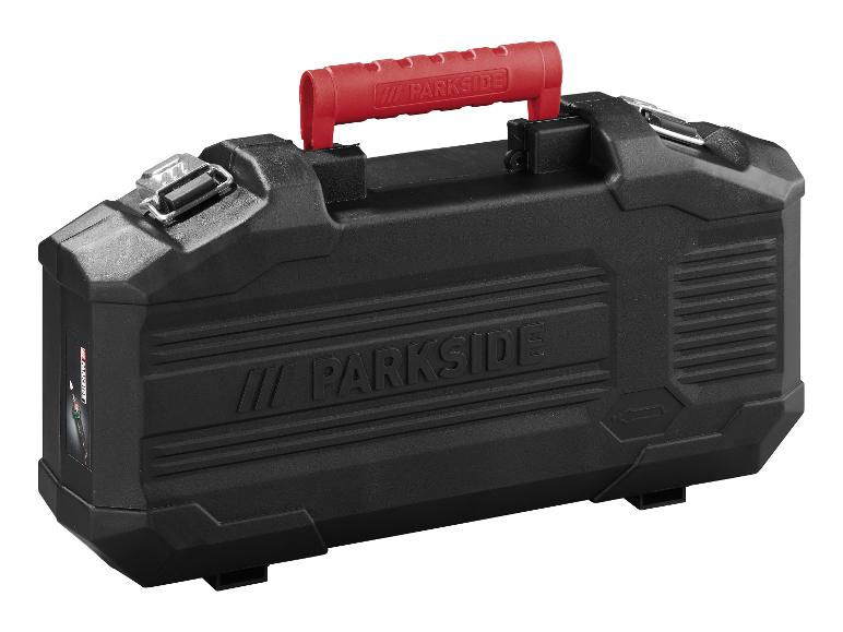 Een zwarte opbergkoffer met rode handgreep van Parkside.