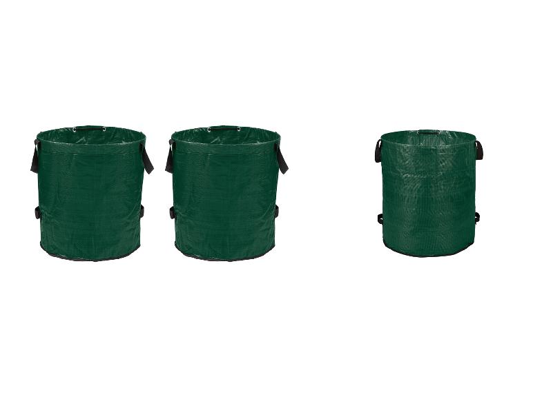 Drie groene tuinafvalzakken met handvatten op een witte achtergrond.