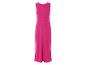 Lange roze jurk zonder mouwen, minimalistische stijl.