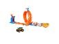 Ensemble de jeu Hot Wheels Monster Trucks avec piste, boucle et coupes de classement, plus un camion Bigfoot.