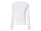Vue arrière d'un pull blanc à manches longues avec de petits boutons dorés aux poignets