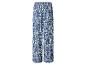 Blauwe en witte broek met ikat-patroon en elastische tailleband.