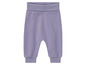 Pantalon bébé couleur lilas.
