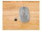 Tronic draadloze muis en USB-ontvanger op houten achtergrond.