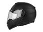 Un casque de moto noir avec une visière.