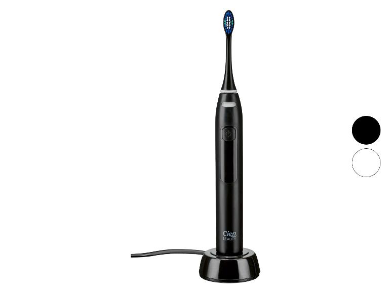 Zwarte elektrische tandenborstel op een oplaadstation, met Cien Beauty-logo.