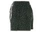 Groene shorts met luipaardprint.