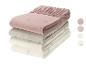 Ensemble de draps-housses pour enfants avec motifs papillons et floraux en tons rose et beige.