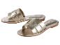 Goudkleurige Esmara slippers.