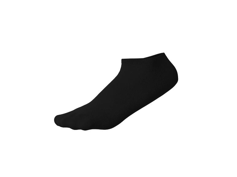 Chaussette de sport courte noire.