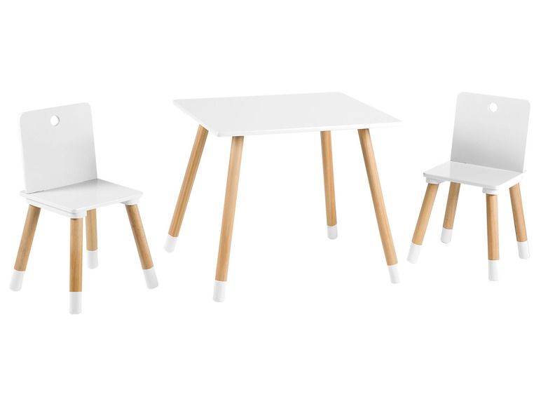 Une table blanche et deux chaises pour enfants, avec des pieds en bois.