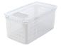 Een witte plastic opbergbox met deksel.