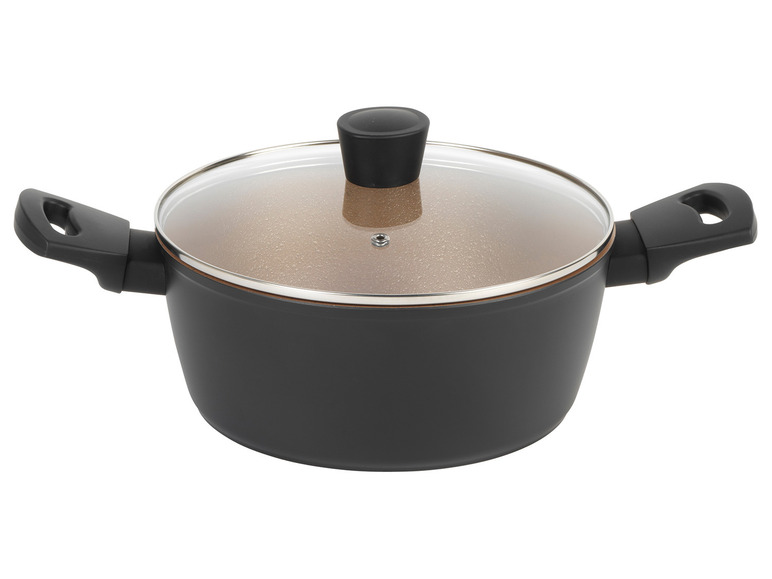 Een zwarte kookpot met glazen deksel