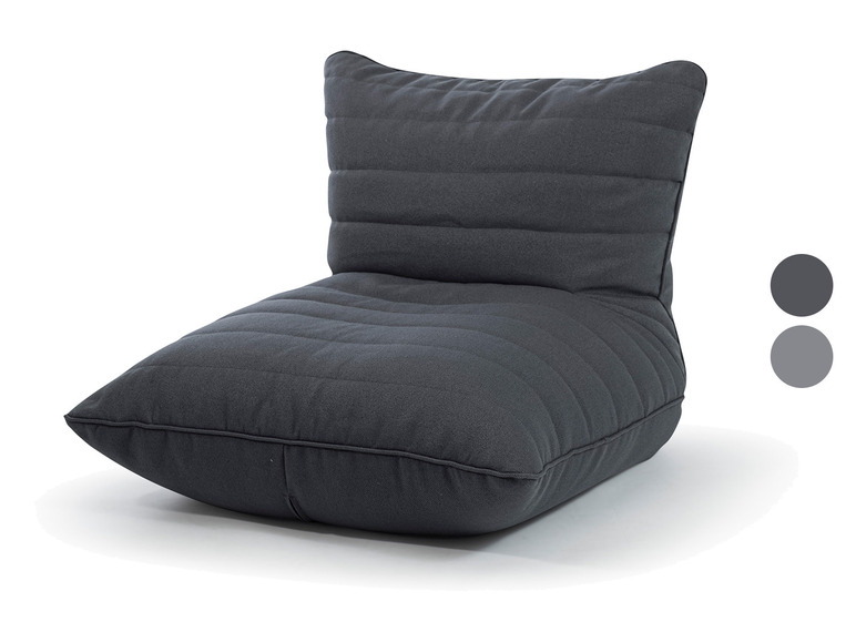 Grijze loungestoel met twee kussens