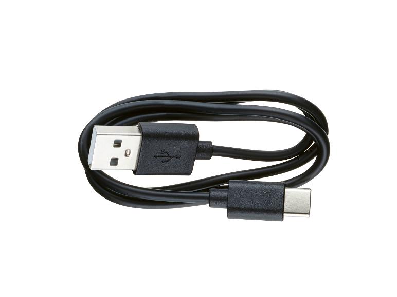 Un câble USB-C avec un connecteur USB-A.
