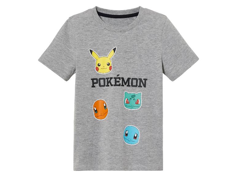 Een grijs Pokémon T-shirt met Pikachu, Bulbasaur, Charmander en Squirtle.