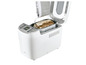 Een wit broodbakapparaat van Silvercrest met een warm brood erin.