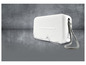 Een witte draagbare Bluetooth-luidspreker met een stoffen buitenkant.