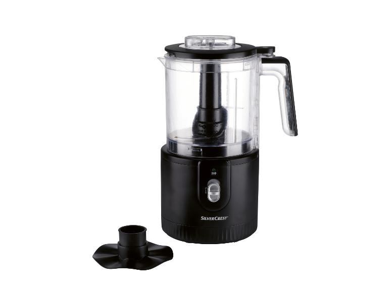 Zwarte SilverCrest blender met accessoires.