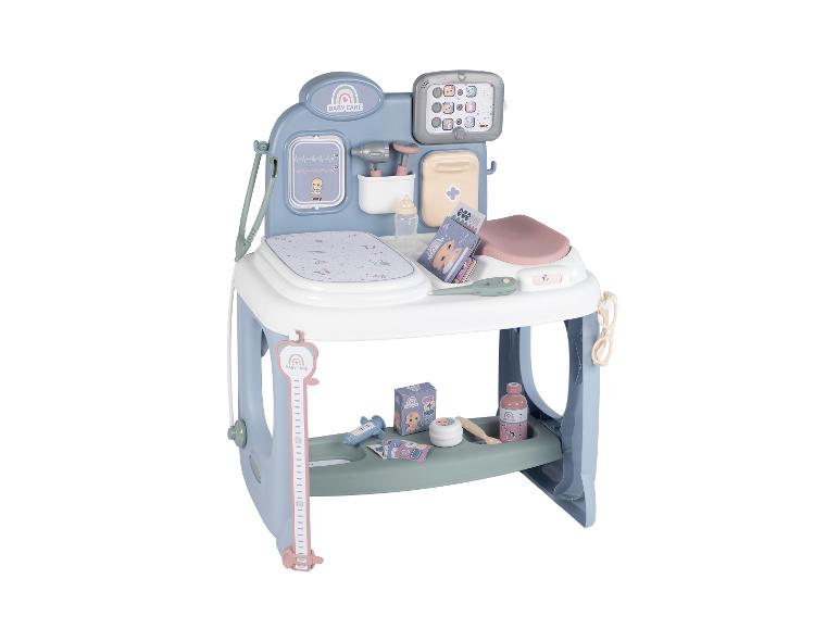 Speelgoeddokterset met accessoires en een Baby Care-thema.