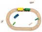 Houten speelgoedtrein met een ovale baan en kleurrijke blokken.