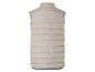 Beige gewatteerd vest zonder mouwen.