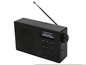 Een zwarte Silvercrest digitale radio met een antenne.