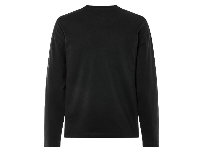 T-shirt noir à manches longues avec col rond.