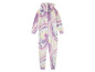 Une combinaison rose et violette à capuche avec un motif tie-dye.
