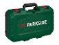 Groene Parkside gereedschapskoffer met zwart handvat en rode sluitingen.