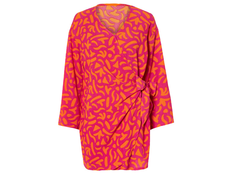 Une robe portefeuille rose à imprimé orange.