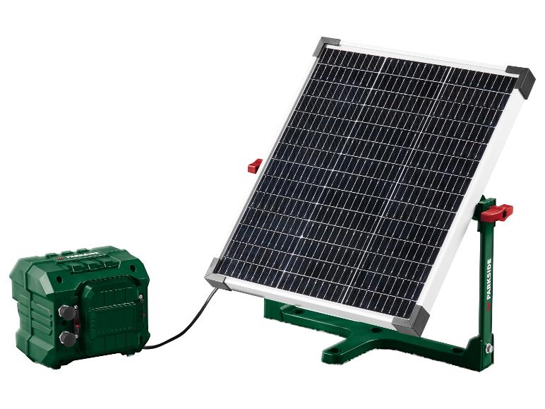 Panneau solaire avec batterie portable verte sur fond blanc.