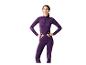 Vrouw in paarse sporttop met lange mouwen en legging.
