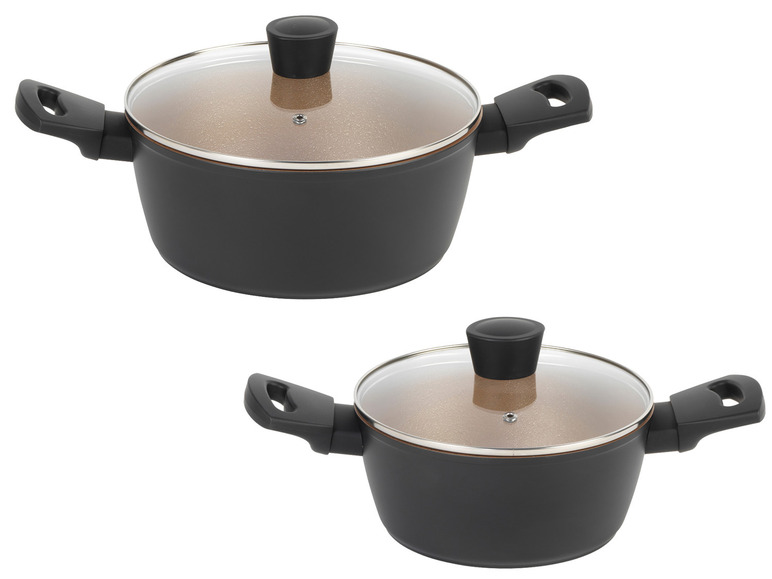 Twee kookpotten met deksels, geschikt voor op de kookplaat.