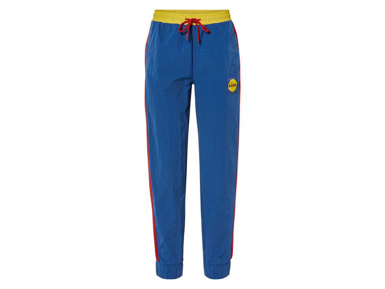 Blauwe joggingbroek met rode strepen en Lidl-logo.