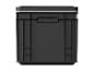 Boîte de rangement en plastique noir avec une bande gris clair sur le dessus.