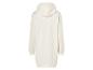 Un sweat-shirt blanc à capuche de style oversize.