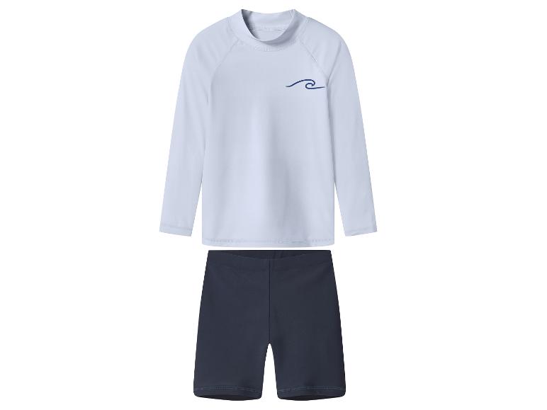 Kinderzwemset met een wit shirt met lange mouwen met blauwe golf en een donkerblauwe korte broek.