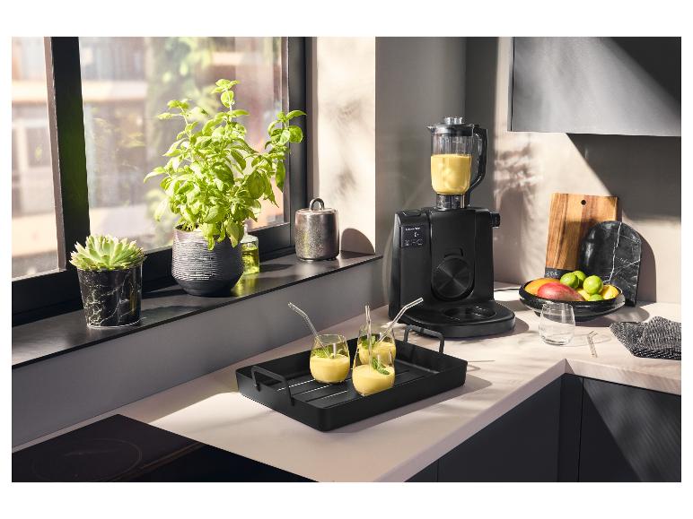 Robot de cuisine SILVERCREST® SKMB 1000 A1 dans une cuisine moderne.