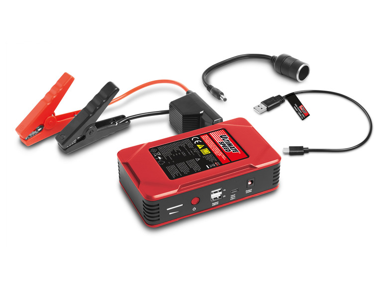 Een rode autoaccu-starter met jumpstartkabels, USB-aansluitingen en een sigarettenaansteker-adapter.
